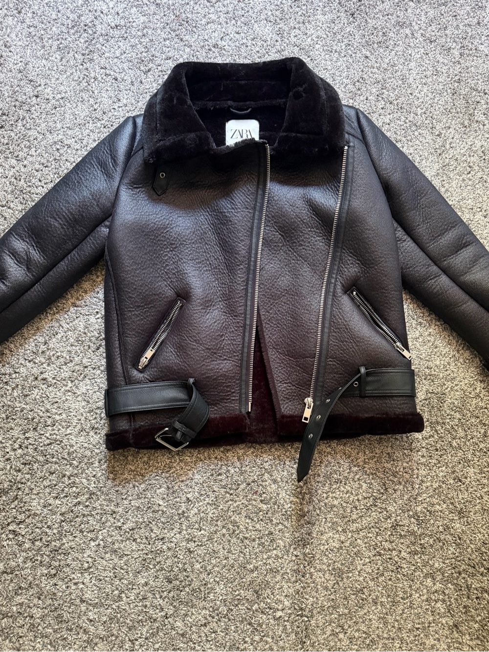 Zara Women's Black Faux Shearling Jacket